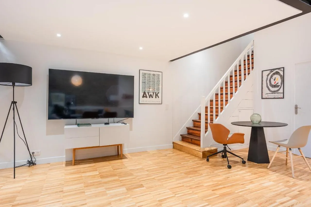 Fantastic Architect Loft For 10 Guests Near Metro Apartment Paris